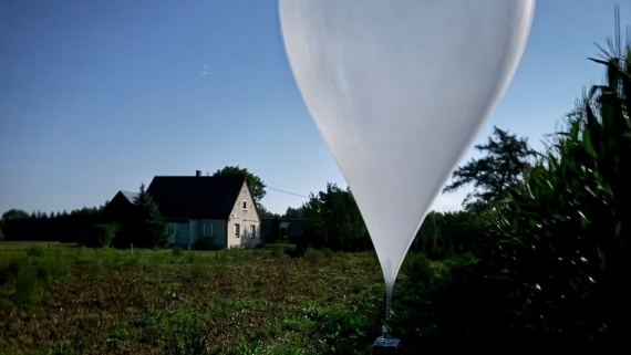 Balon z przemycanymi papierosami, 9.09.2025, fot. Podlaski Oddział Straży Granicznej