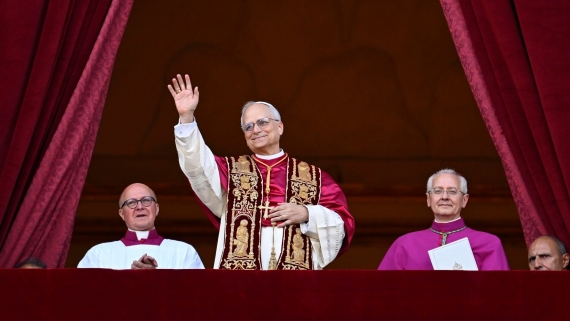 Papież Leon XIV - kardynał Robert Prevost, 8.05.2025, źródło: VATICAN MEDIA, dostawca: PAP/EPA