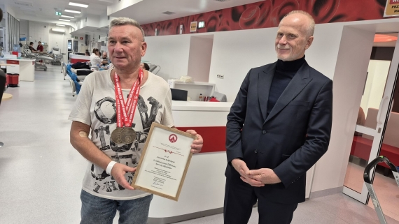 Pan Antoni w swoim życiu oddał ponad 220 litrów krwi i jej składników, 18.11.2025, fot. Marcin Mazewski
