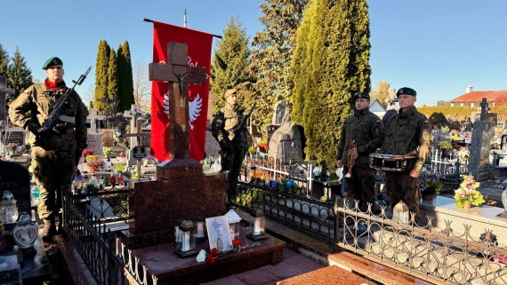 Uhonorowanie bohaterów powstań śląskich poprzez oznaczenie grobów na na cmentarzu w Suwałkach, 21.10.2025, fot. Anna Auron-Wasilewska