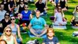 Joga w ogrodach Pałacu Branickich, 6.09.2025, fot. Sylwia Krassowska